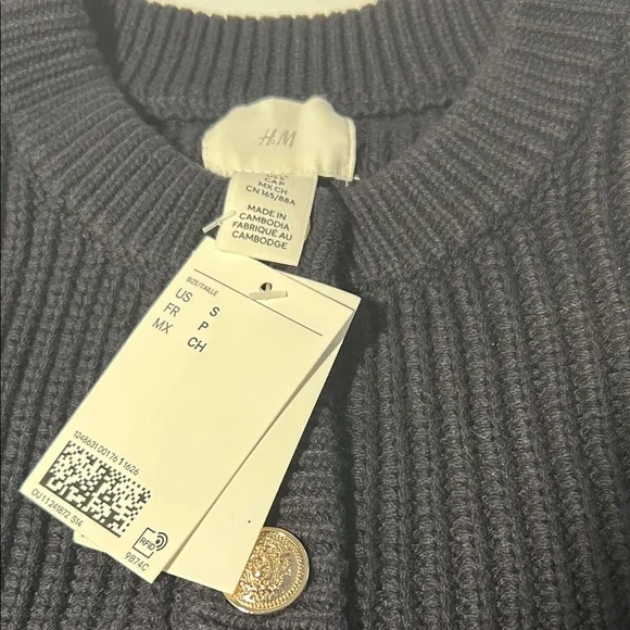 H&M Black Short Knit Cardigan - Picture 6 of 9